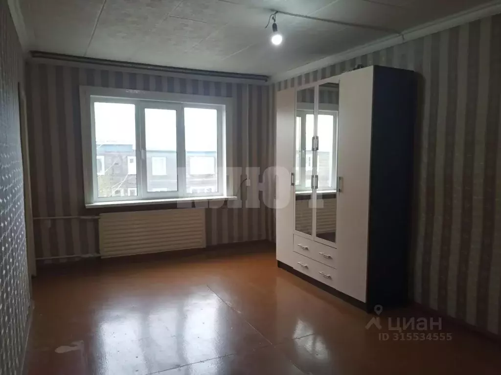 2-к кв. Вологодская область, Сокол ул. Труда, 27 (58.1 м) - Фото 0