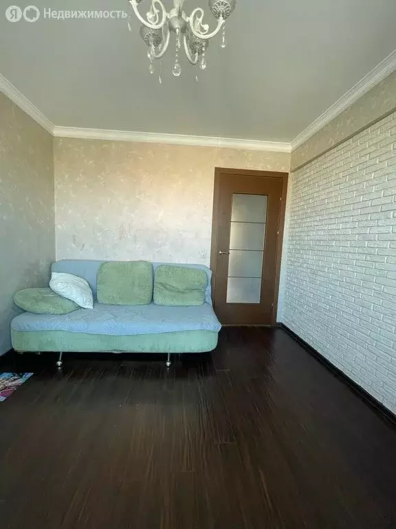 3-комнатная квартира: Омск, улица Дмитриева, 13/1 (69.7 м) - Фото 1