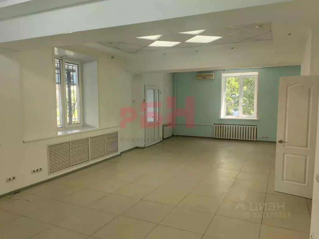 Торговая площадь в Курганская область, Курган Пролетарская ул., 57 (69 ... - Фото 1