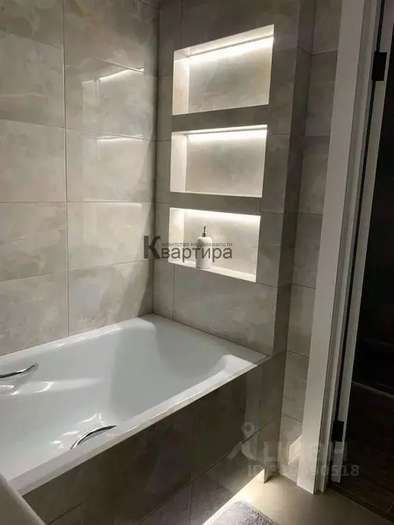 2-к кв. Смоленская область, Смоленск ул. Попова, 30 (70.32 м) - Фото 0