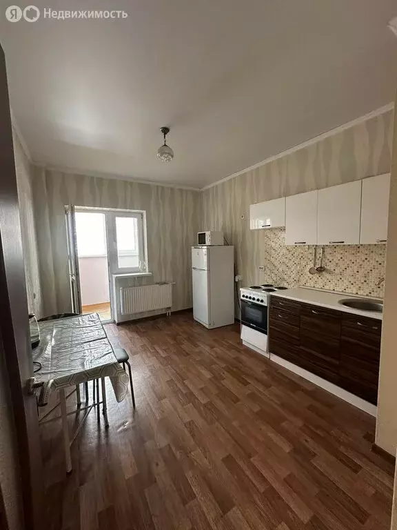 1-комнатная квартира: Краснодар, проезд Репина, 1 (50 м) - Фото 1