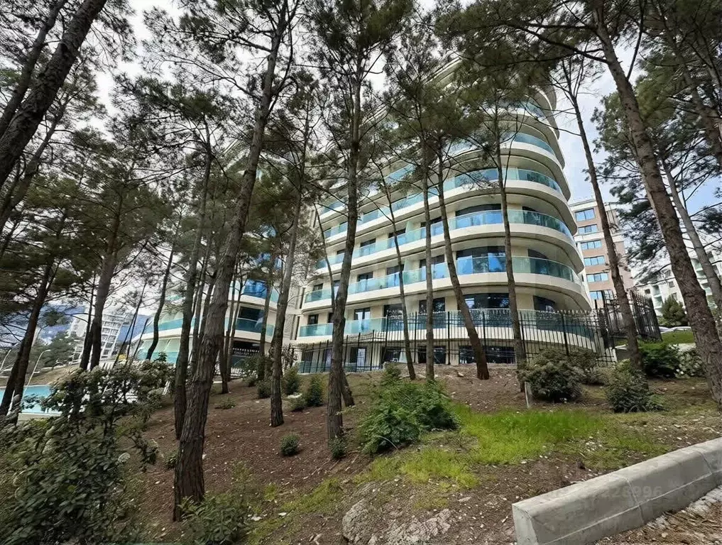 Торговая площадь в Крым, Ялта ул. Дражинского, 45А (27 м) - Фото 1