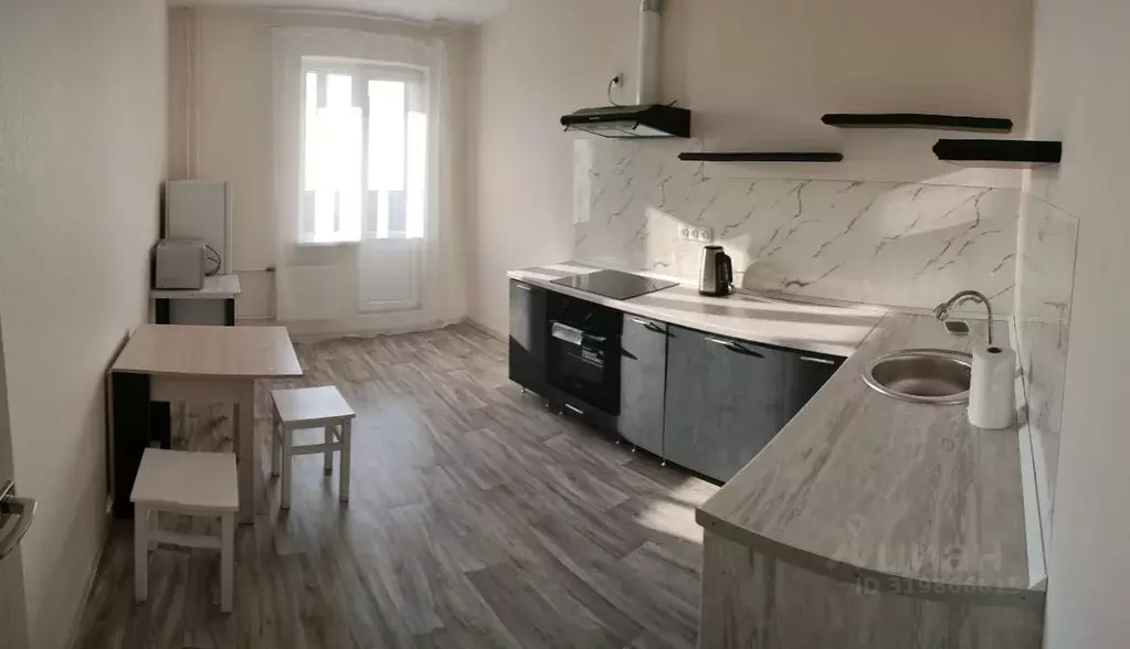 3-к кв. Санкт-Петербург ул. Маршала Казакова, 50к1 (82.0 м) - Фото 0