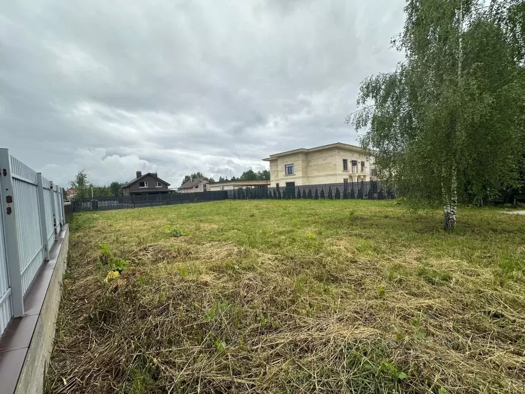 Участок в Московская область, Мытищи городской округ, д. Аббакумово ... - Фото 1