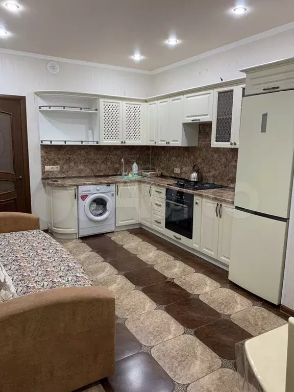 1-к. квартира, 50м, 8/10эт. - Фото 1