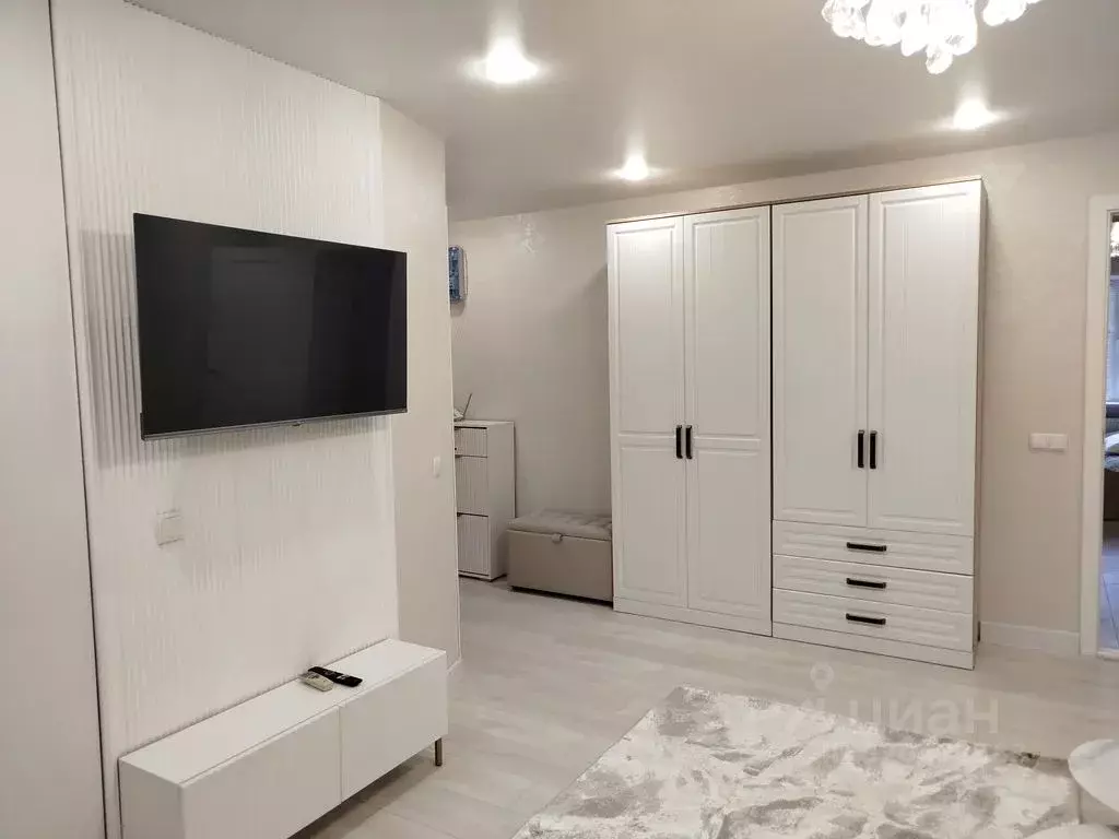 2-к кв. Крым, Черноморское пгт ул. Кирова, 23/6 (48.0 м) - Фото 1
