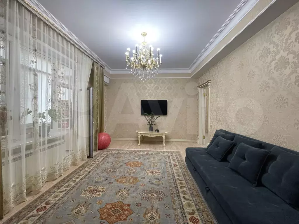 3-к. квартира, 130м, 6/9эт. - Фото 0