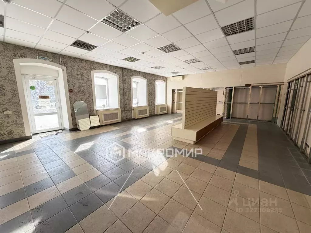 Торговая площадь в Орловская область, Орел Московская ул., 61 (111 м) - Фото 1