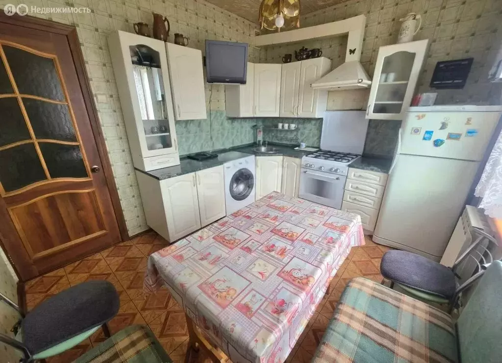 3-комнатная квартира: Богородицк, улица Максима Горького, 50 (66.2 м) - Фото 2