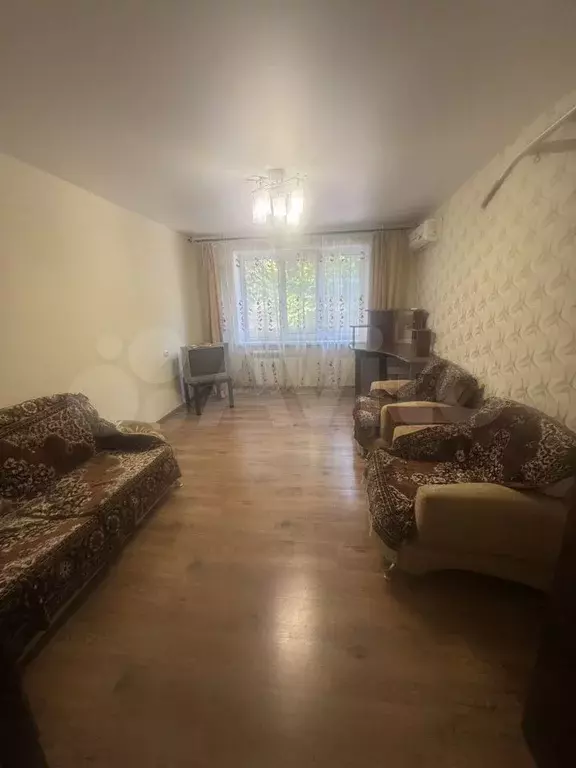 Комната 18 м в 3-к., 1/7 эт. - Фото 1
