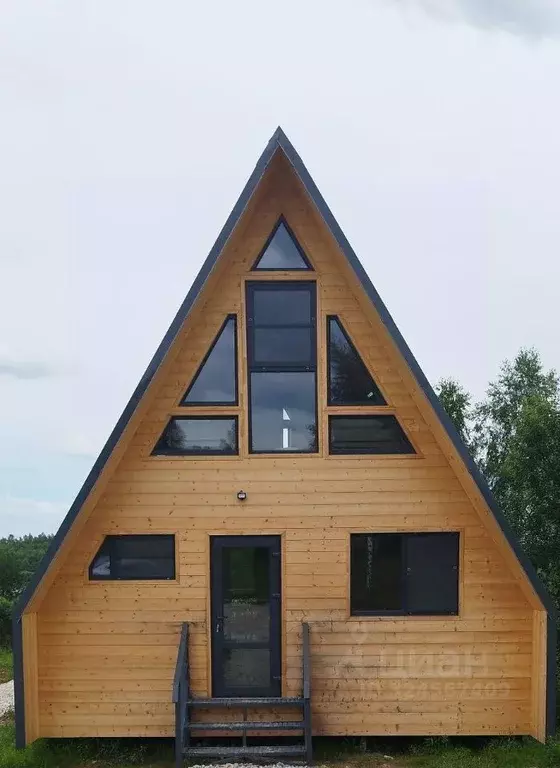 Дом в Калужская область, Малоярославецкий муниципальный округ, ... - Фото 1