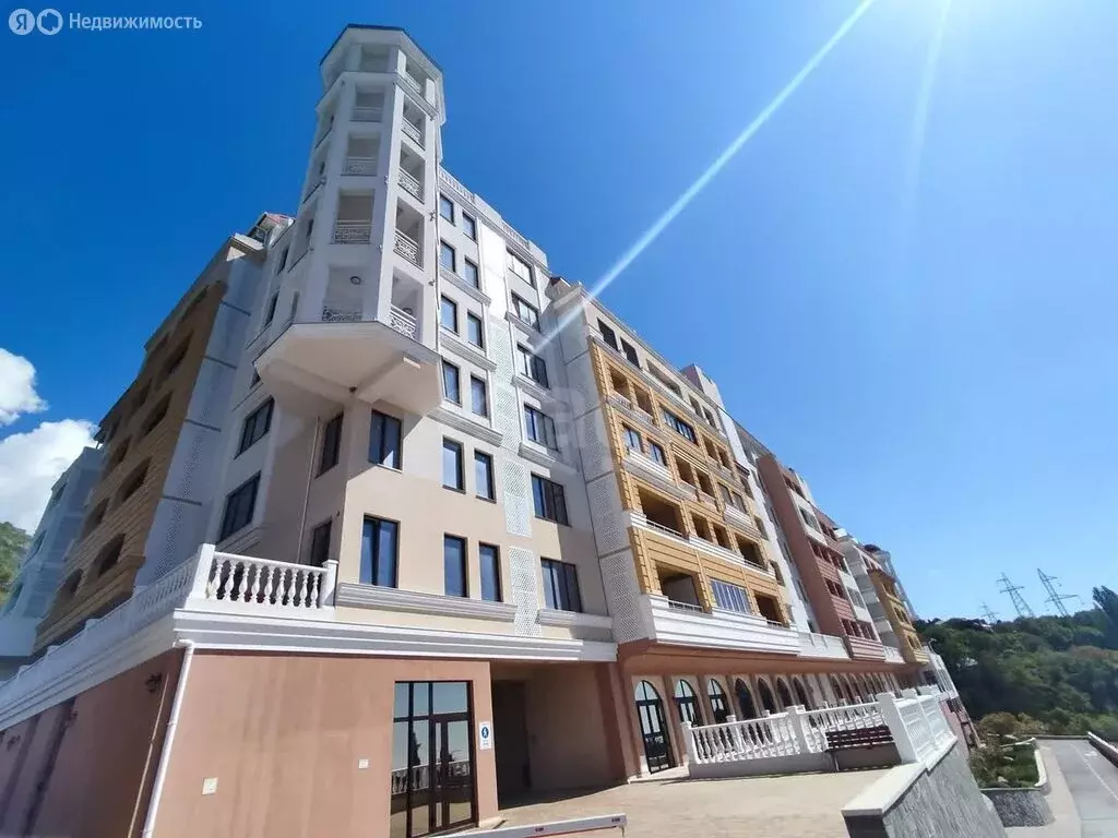 3-комнатная квартира: посёлок городского типа Восход, Наташинская ... - Фото 0