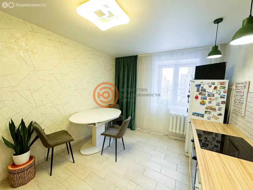 3-комнатная квартира: Тюмень, улица Прокопия Артамонова, 5 (74.3 м) - Фото 2