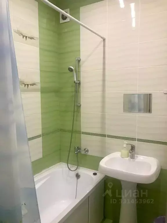 Студия Омская область, Омск ул. Крупской, 14к2 (34.0 м) - Фото 1