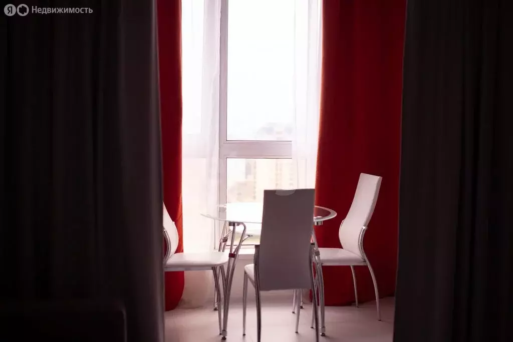 Квартира-студия: Новосибирск, улица Романова, 60 (28 м) - Фото 2