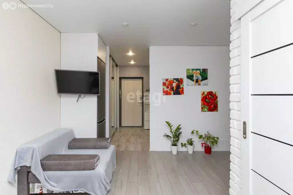 Квартира-студия: Тюмень, улица Павла Никольского, 4 (25.1 м) - Фото 2