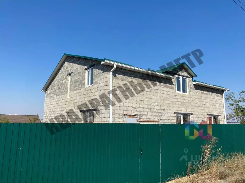 Дом в Калмыкия, Элиста пер. Буйнта, 21 (274 м) - Фото 0