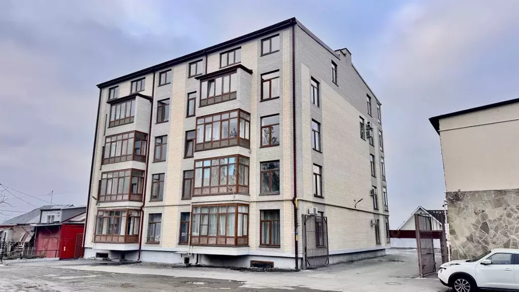 3-к кв. Северная Осетия, Владикавказ ул. Зураба Магкаева, 1 (107.5 м) - Фото 1