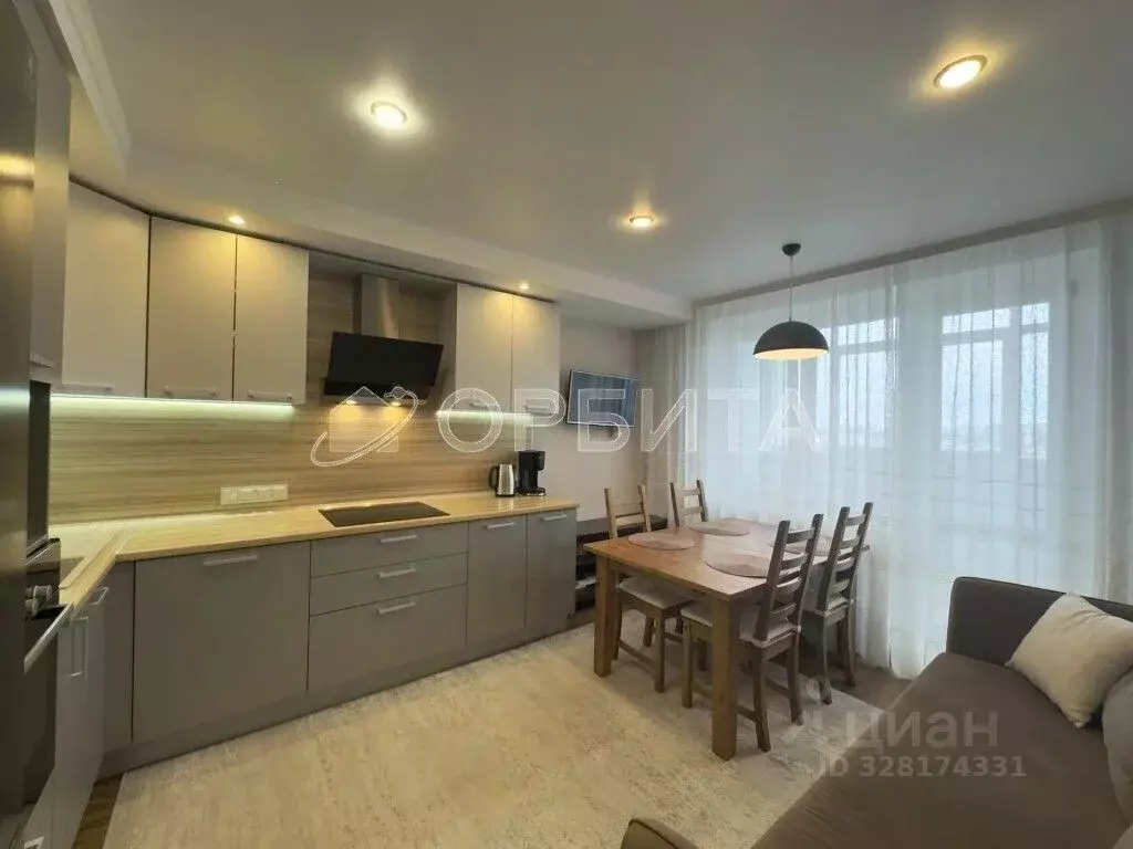 2-к кв. Тюменская область, Тюмень ул. Павла Шарова, 3 (67.7 м) - Фото 2