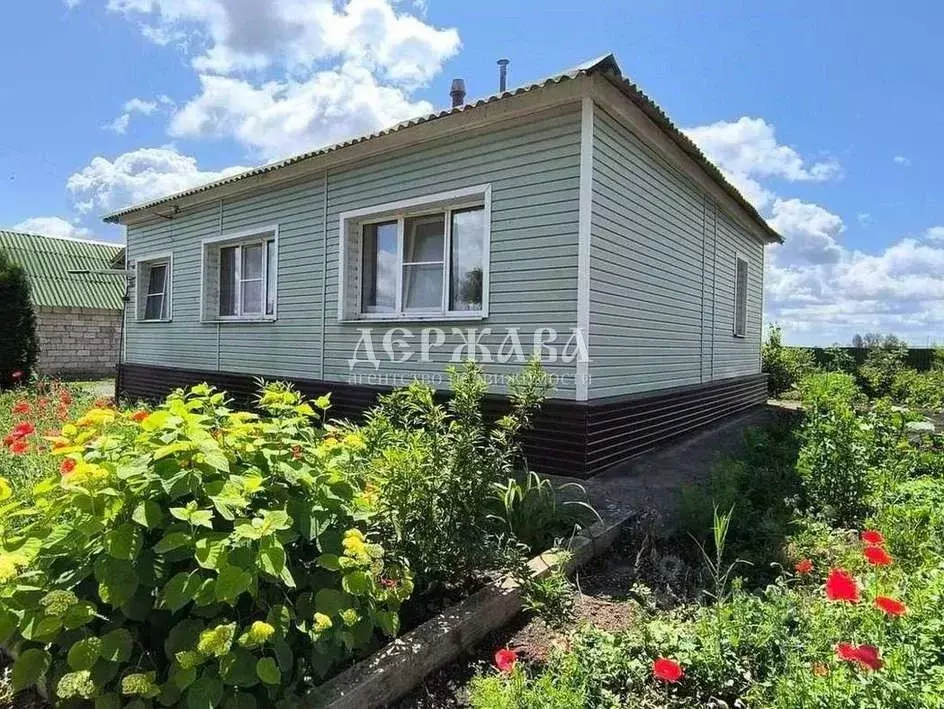 Дом в Белгородская область, Старооскольский городской округ, с. ... - Фото 1