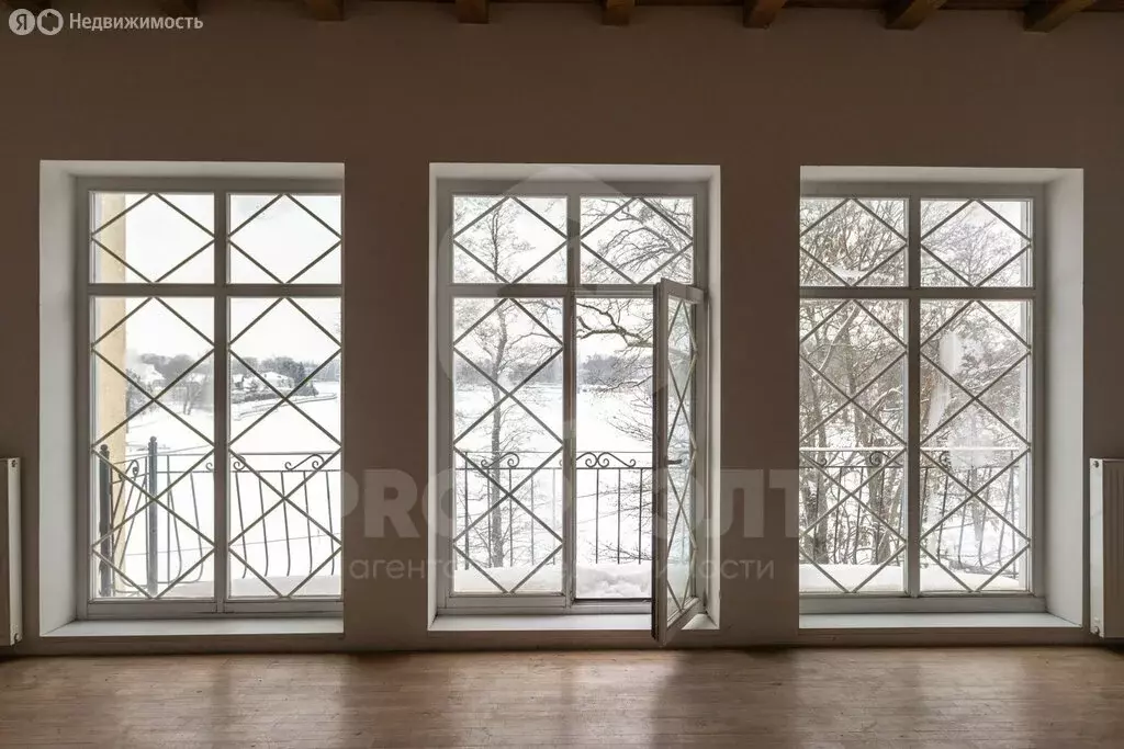 4-комнатная квартира: Калининград, Верхнеозёрная улица, 13А (140 м) - Фото 1