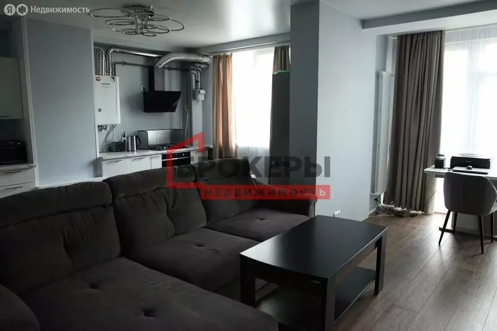 3-комнатная квартира: Севастополь, улица Челнокова, 17к1 (87.4 м) - Фото 1