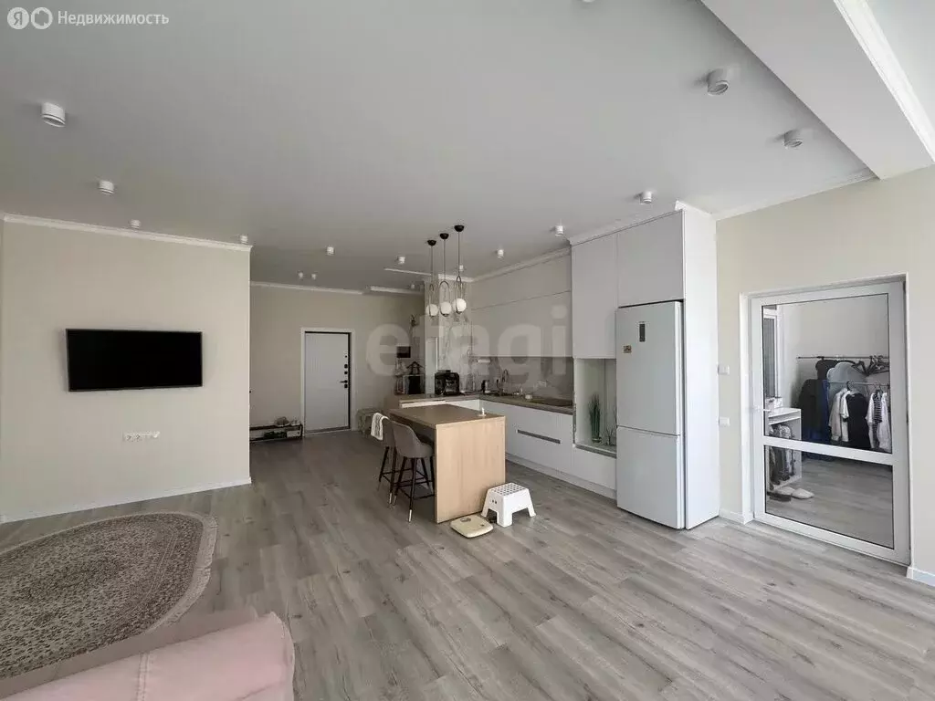 2-комнатная квартира: Анапа, улица Ленина, 202к2 (74 м) - Фото 0