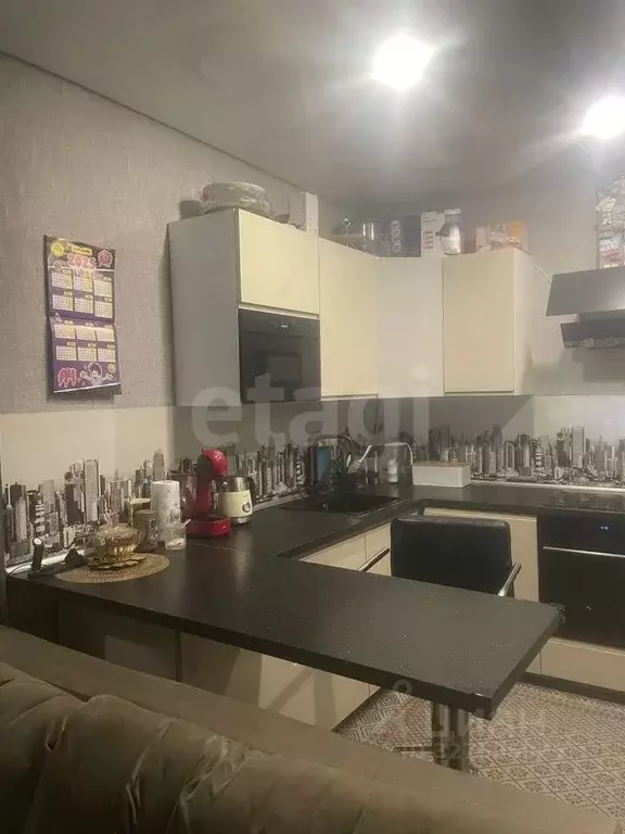 3-к кв. Ямало-Ненецкий АО, Новый Уренгой Сибирская ул., 77 (62.2 м) - Фото 1