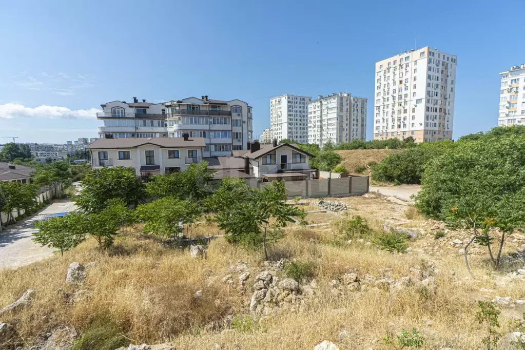 Участок в Севастополь ул. Парковая, 8к17 (5.0 сот.) - Фото 1