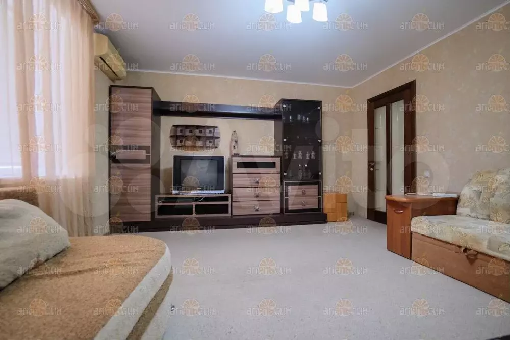 1-к. квартира, 41,8 м, 5/6 эт. - Фото 0