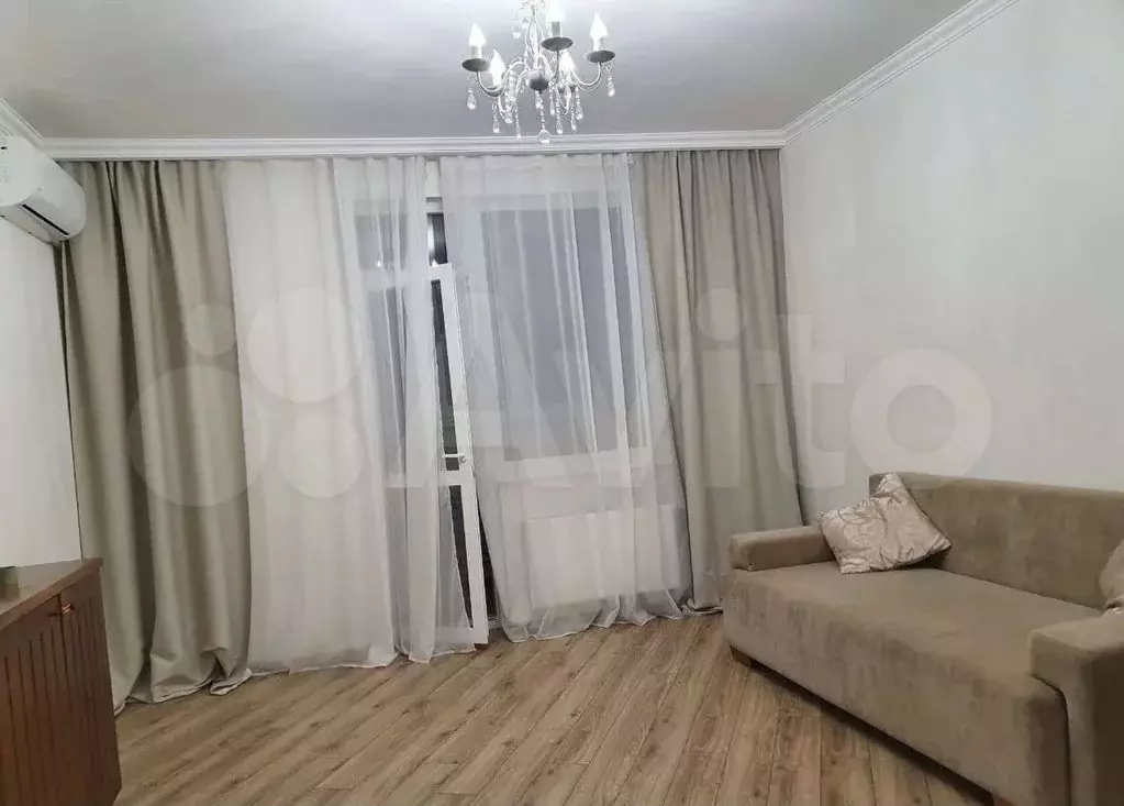 2-к. квартира, 60 м, 2/9 эт. - Фото 0