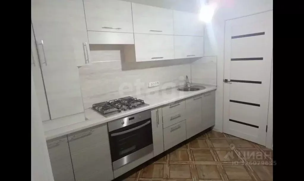 2-к кв. Татарстан, Елабуга ул. Азина, 108А (57.0 м) - Фото 2