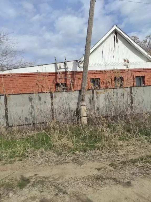 Дом в Астраханская область, Астрахань с. Новолесное, ул. Мостовая (65 ... - Фото 1