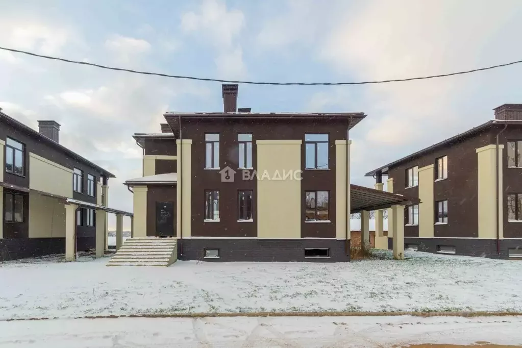 Дом в Владимирская область, Владимир с. Красное,  (365 м) - Фото 1