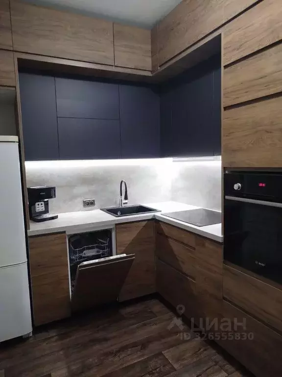 3-к кв. Красноярский край, Красноярск ул. Александра Матросова, 36 ... - Фото 1