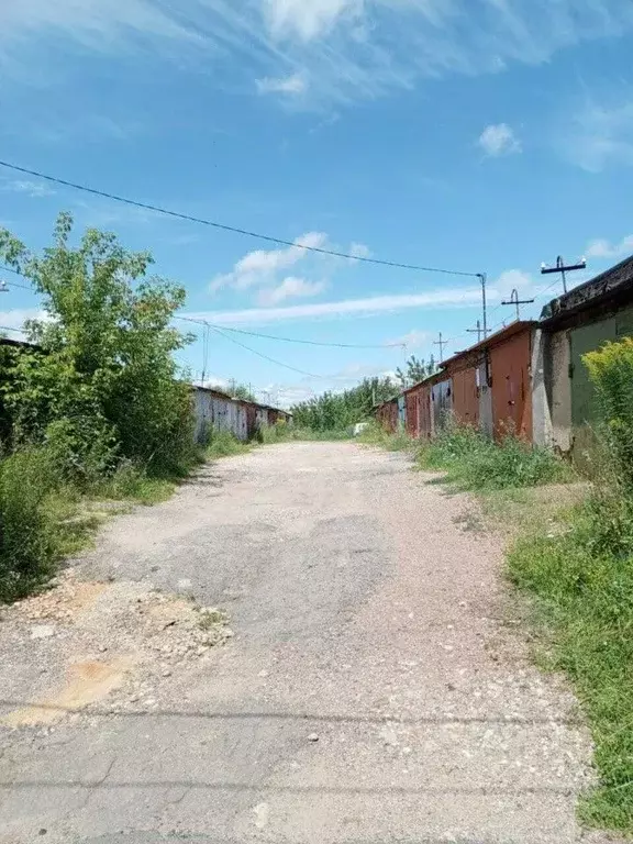 Гараж в Орловская область, Мценск Коммаш мкр, Коммашевец ... - Фото 1