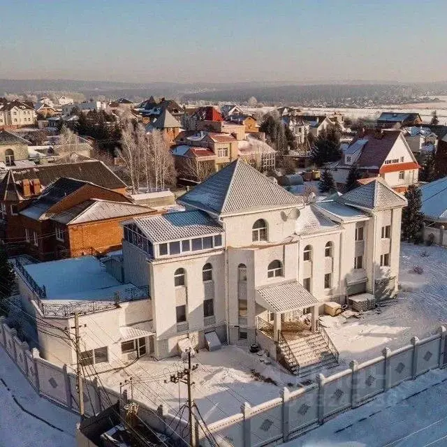Дом в Иркутская область, Иркутский муниципальный округ, пос. ... - Фото 1