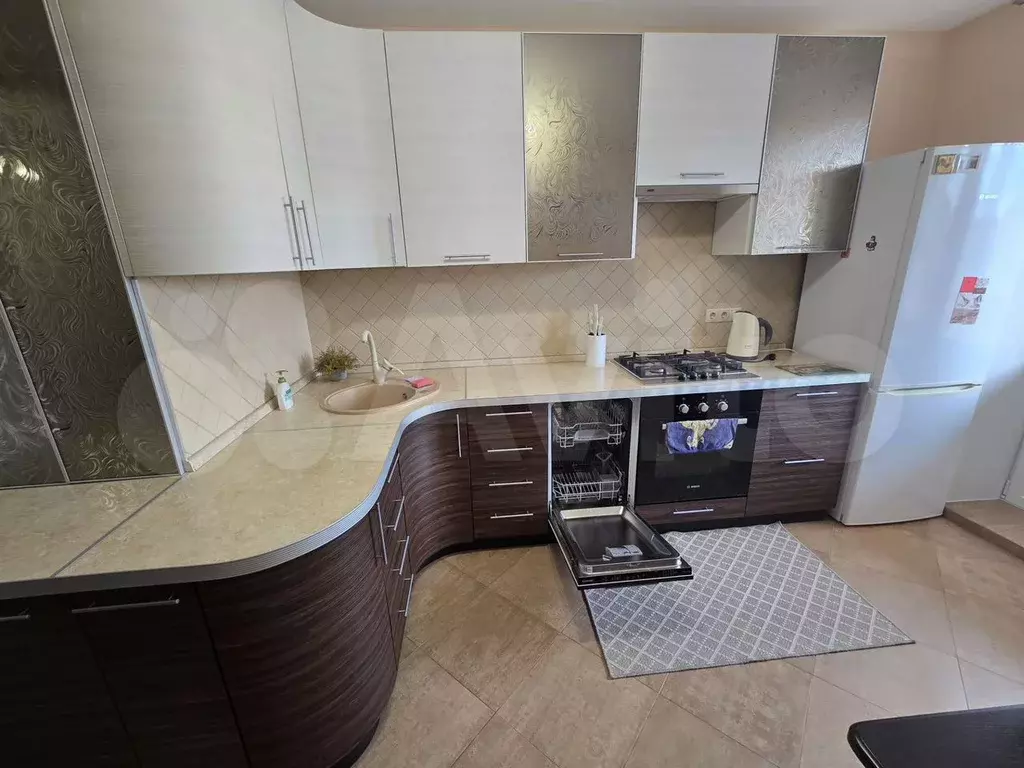 1-к. квартира, 50 м, 8/10 эт. - Фото 1