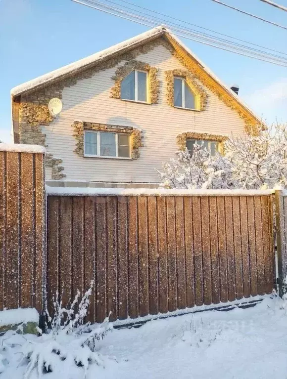 Дом в Красноярский край, Красноярск городской округ, пос. Солонцы ул. ... - Фото 1