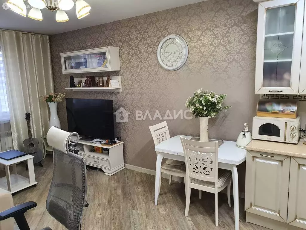 2-комнатная квартира: Иркутск, Байкальская улица, 301 (50 м) - Фото 1