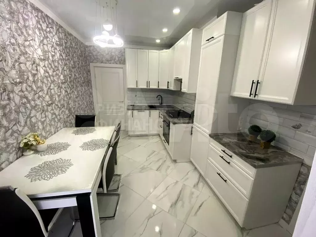 2-к. квартира, 65 м, 9/10 эт. - Фото 1