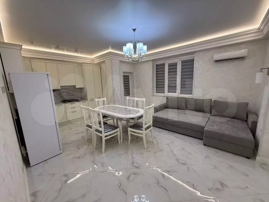 2-к. квартира, 65 м, 7/10 эт. - Фото 0