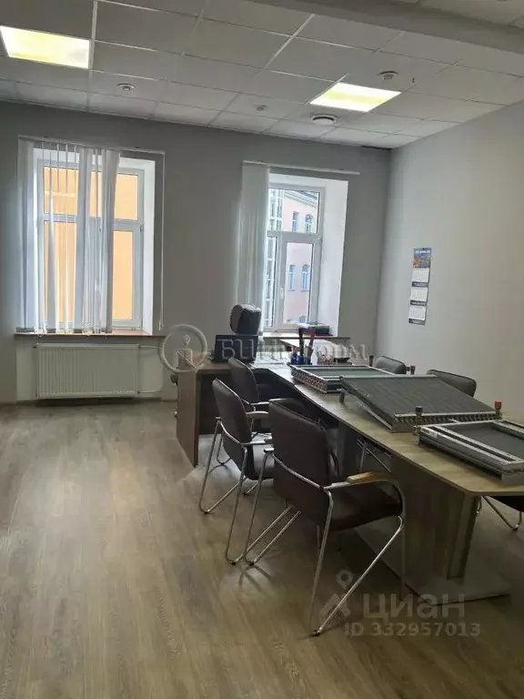 Офис в Санкт-Петербург 2-я Советская ул., 27/2 (200 м) - Фото 1