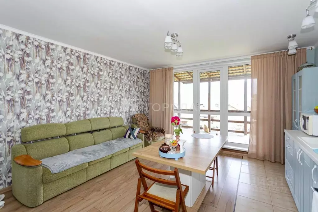 Дом в Кемеровская область, Мыски Кедровская ул. (111 м) - Фото 1