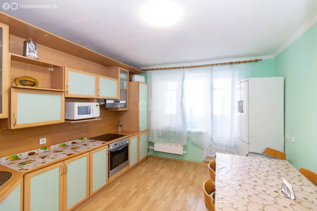 3-комнатная квартира: Тюмень, улица Демьяна Бедного, 98к1 (91.5 м) - Фото 1