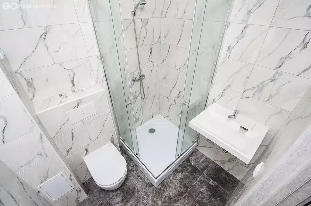 Квартира-студия: Тюмень, улица Алексея Леонова, 32 (31 м) - Фото 1