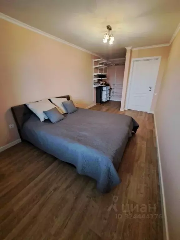 3-к кв. Белгородская область, Белгород ул. Чехова, 32 (89.8 м) - Фото 1