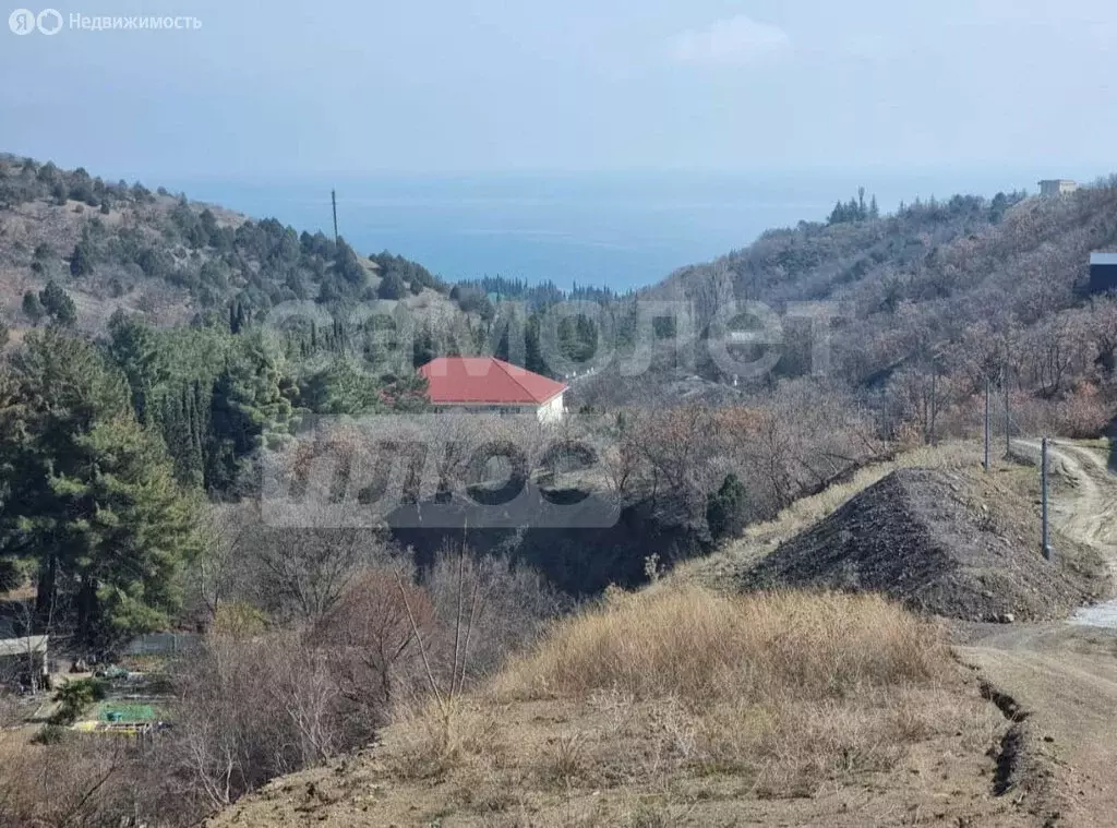 Участок в Республика Крым, муниципальный округ Алушта, посёлок ... - Фото 1