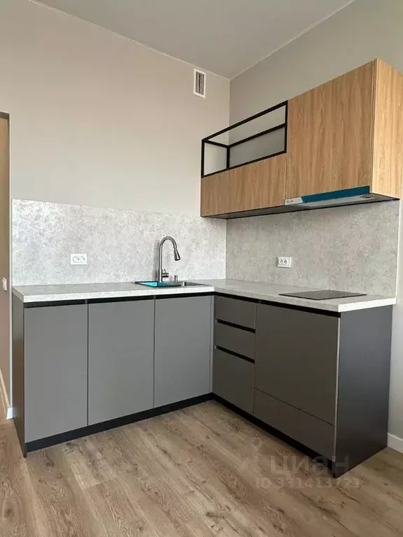 Студия Тюменская область, Тюмень Комбинатская ул., 16к1 (28.0 м) - Фото 1