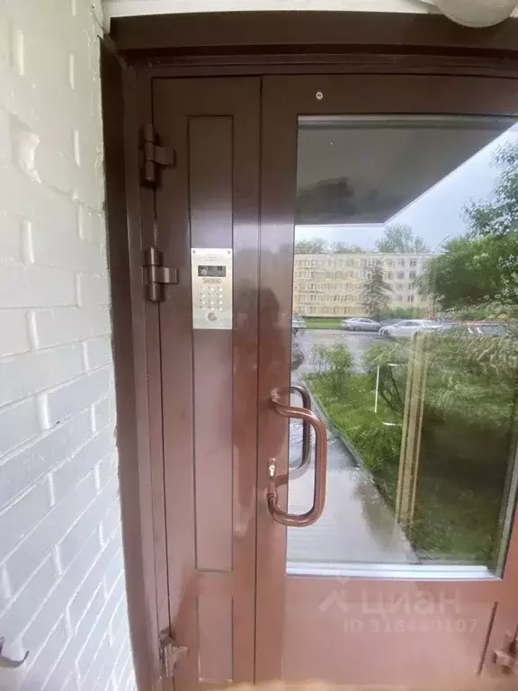 3-к кв. Санкт-Петербург ул. Лени Голикова, 108 (81.0 м) - Фото 1
